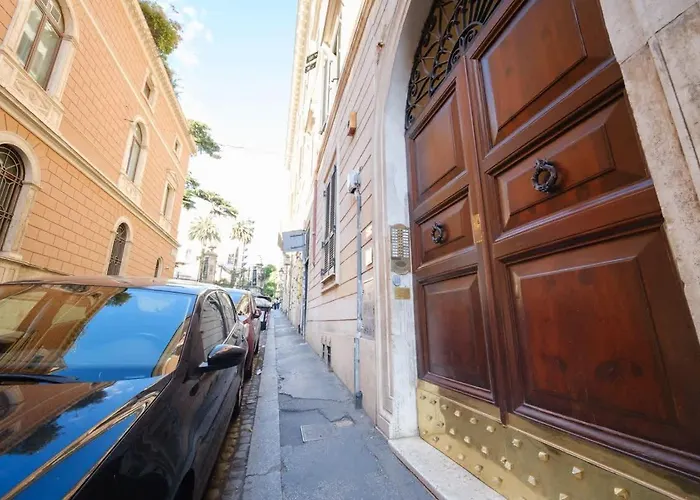 Gian's Trevi Buddyrent Apartment